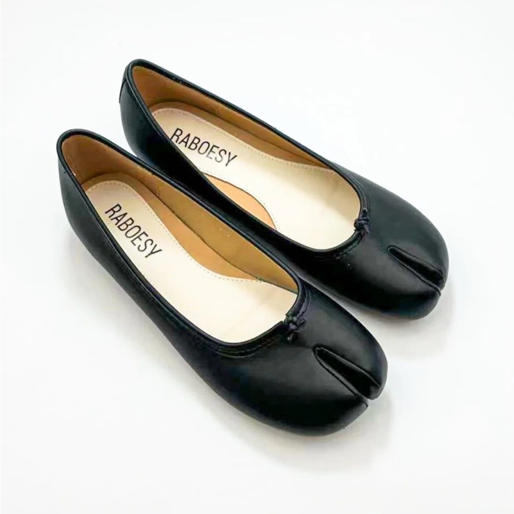 Black Tabi Ballet Flats